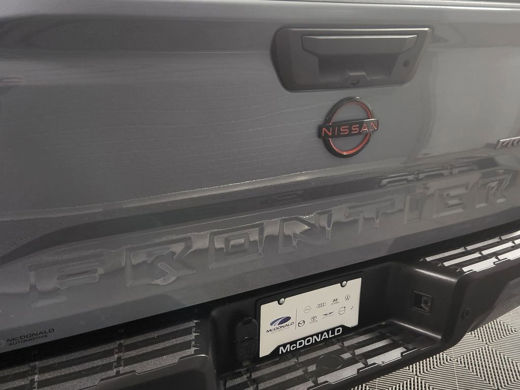 Used 2022 Nissan Frontier PRO-4X AWD/4WD image 9