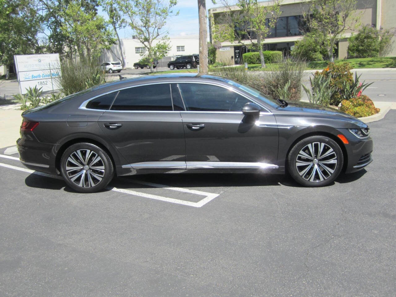 Used 2020 Volkswagen Arteon SE image 2