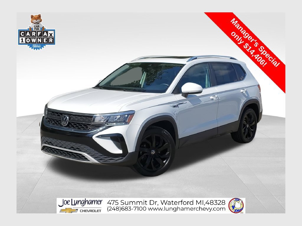 Used 2022 Volkswagen Taos SE w/ Panoramic Sunroof Package