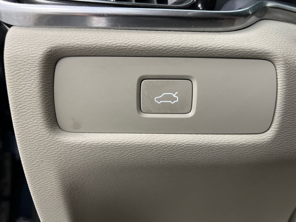 Used 2024 Volvo S60 B5 Core FWD image 43
