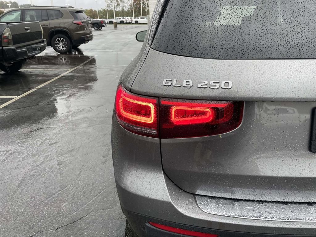 Used 2022 Mercedes-Benz GLB 250 image 19