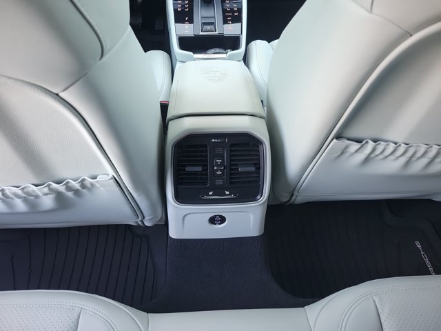 Certified 2023 Porsche Macan GTS AWD/4WD image 20