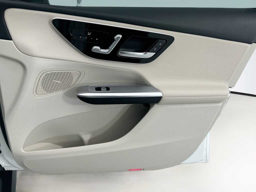 Certified 2025 Mercedes-Benz GLC 350e 4MATIC image 24