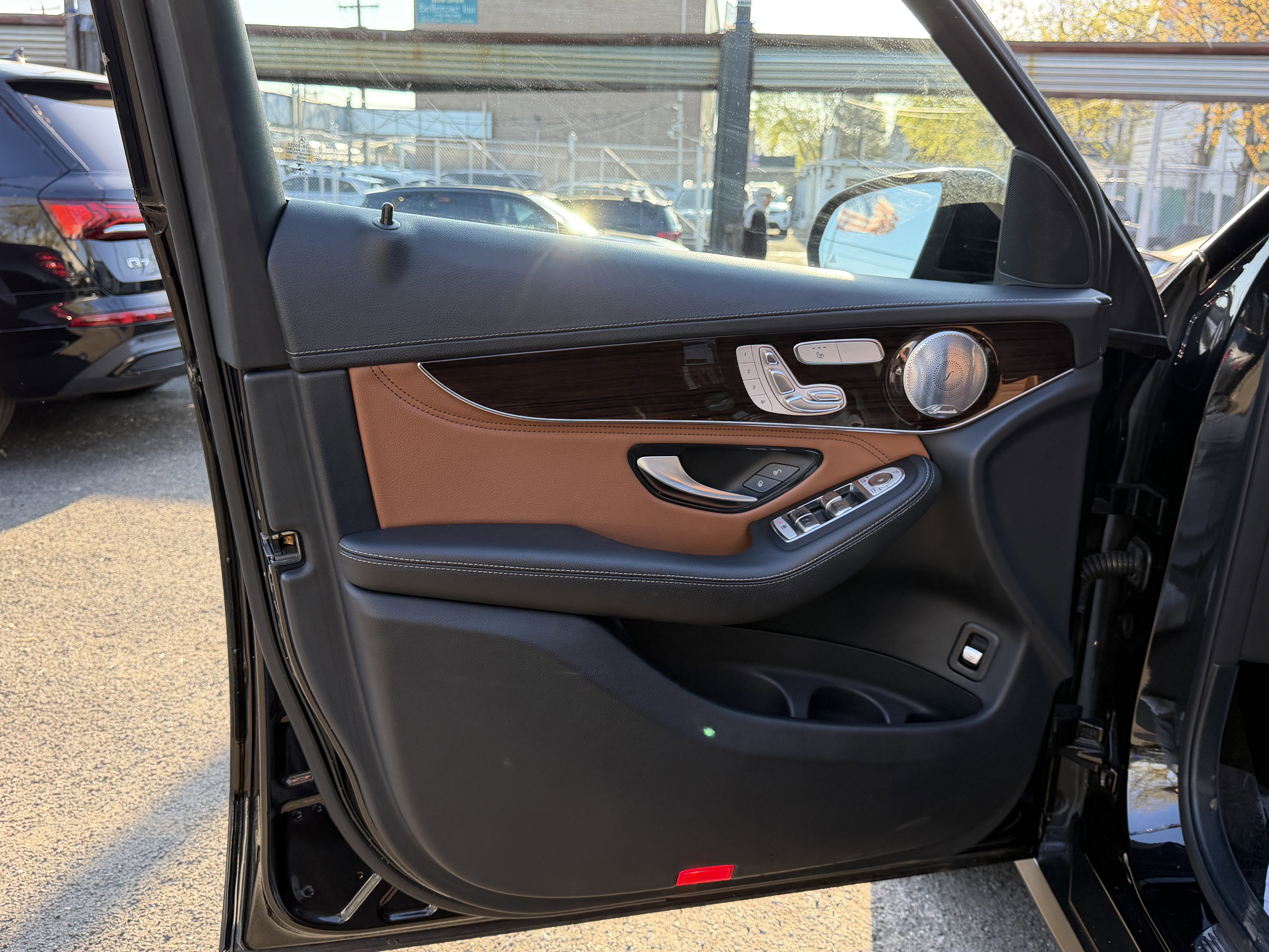 Used 2019 Mercedes-Benz GLC 43 AMG 4MATIC w/ Parking Assistance Package image 26