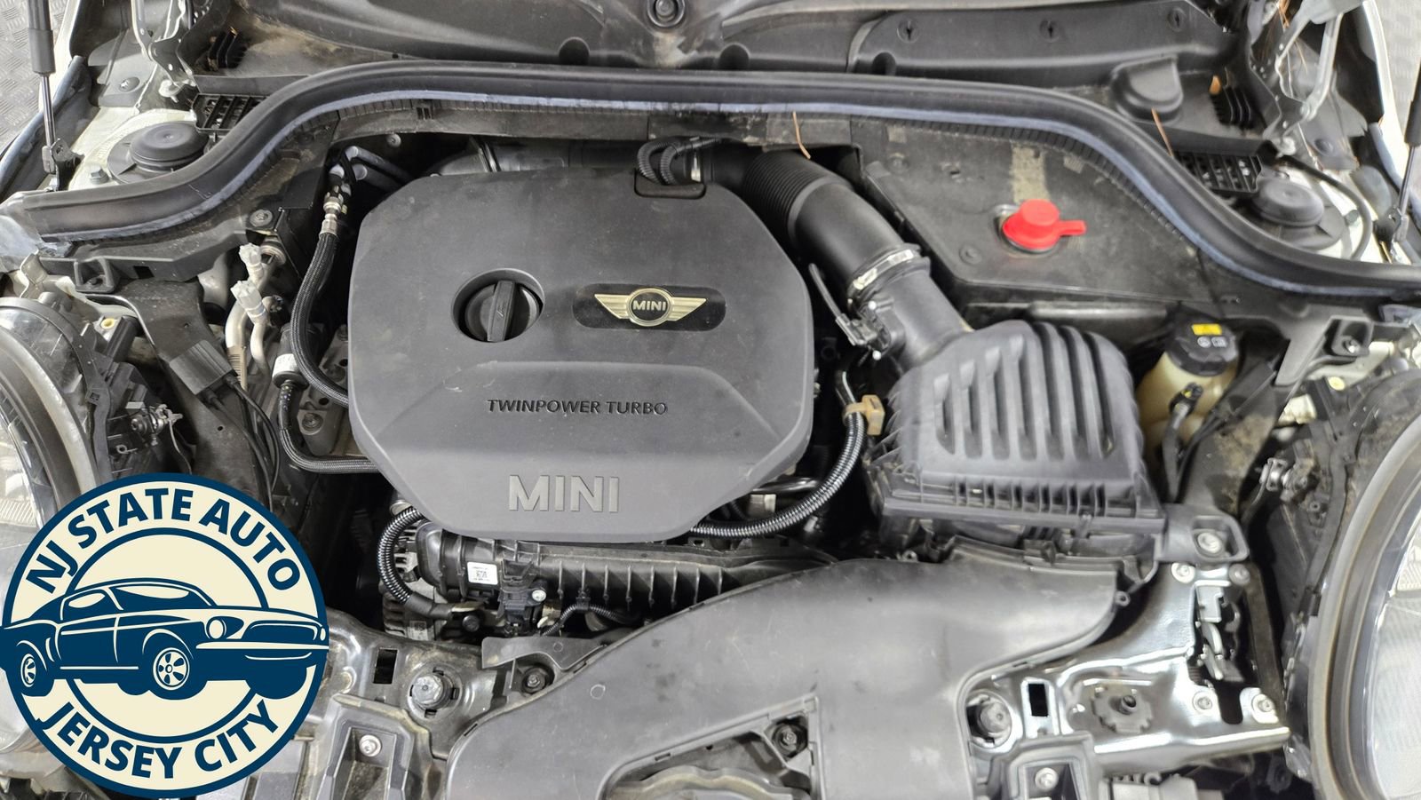 Used 2019 MINI Cooper 2-Door Hardtop FWD image 37