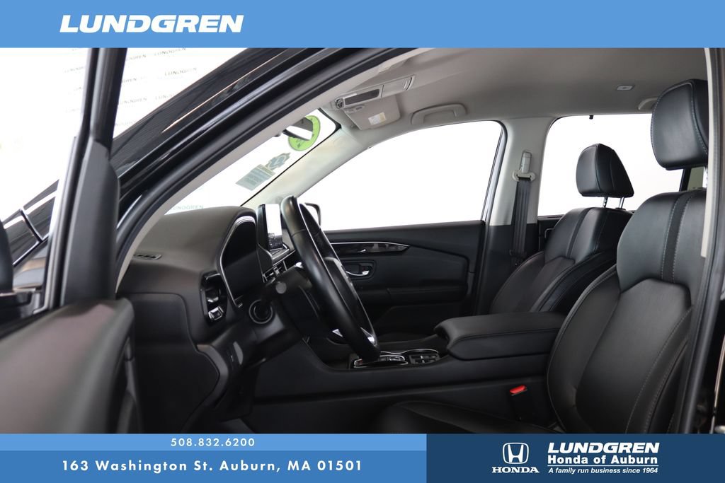 Used 2025 Honda Pilot EX-L image 13