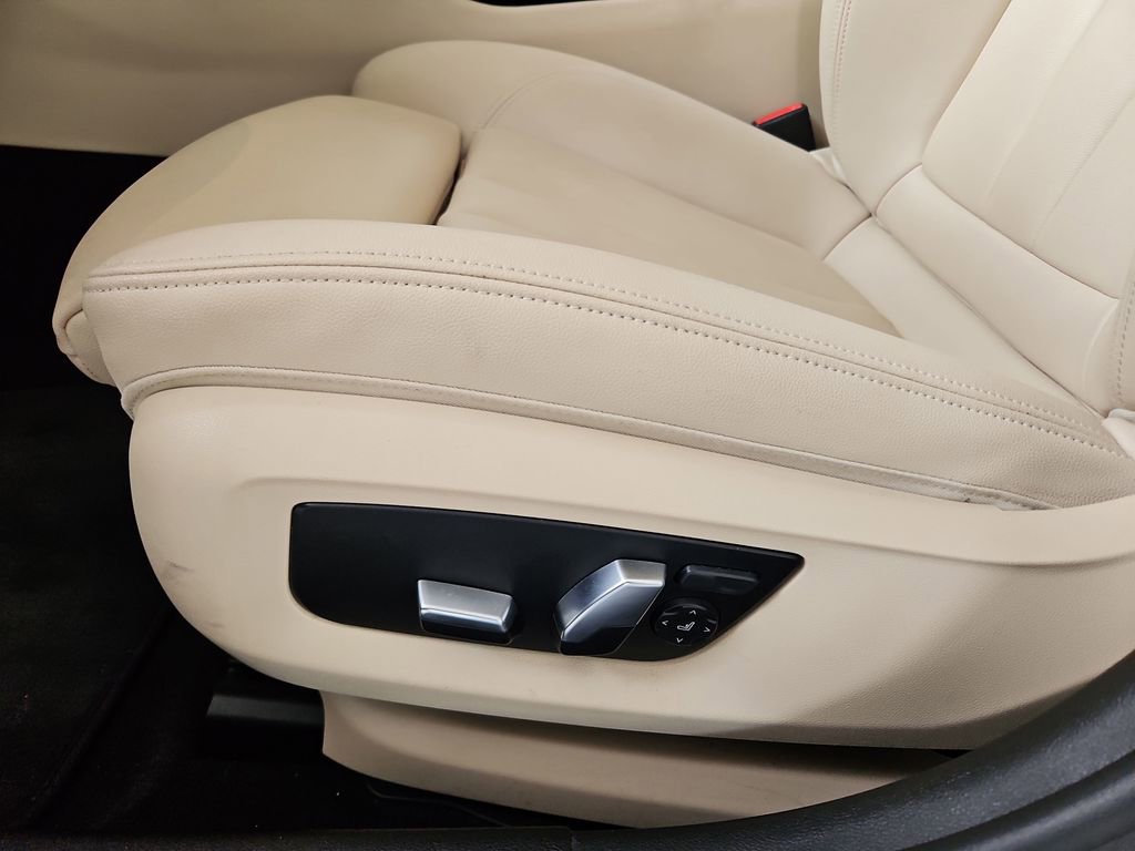 Used 2019 BMW 530i xDrive w/ Convenience Package AWD/4WD image 25