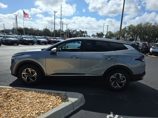 Used 2025 Kia Sportage LX image 18