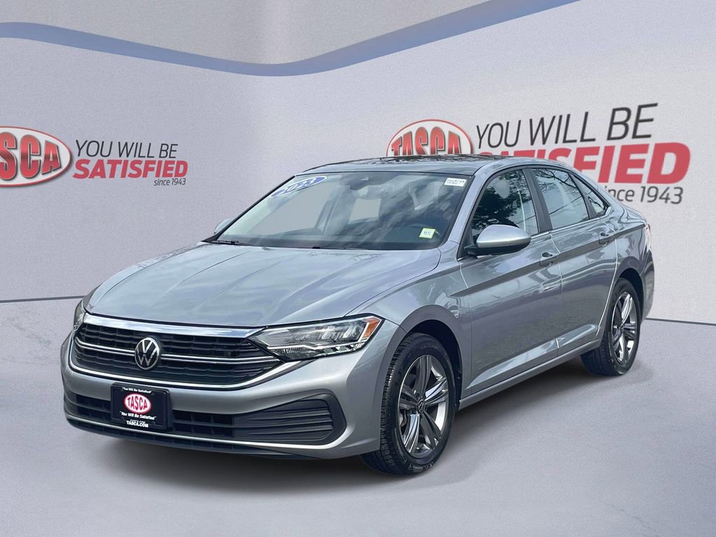 Used 2023 Volkswagen Jetta SE image 4
