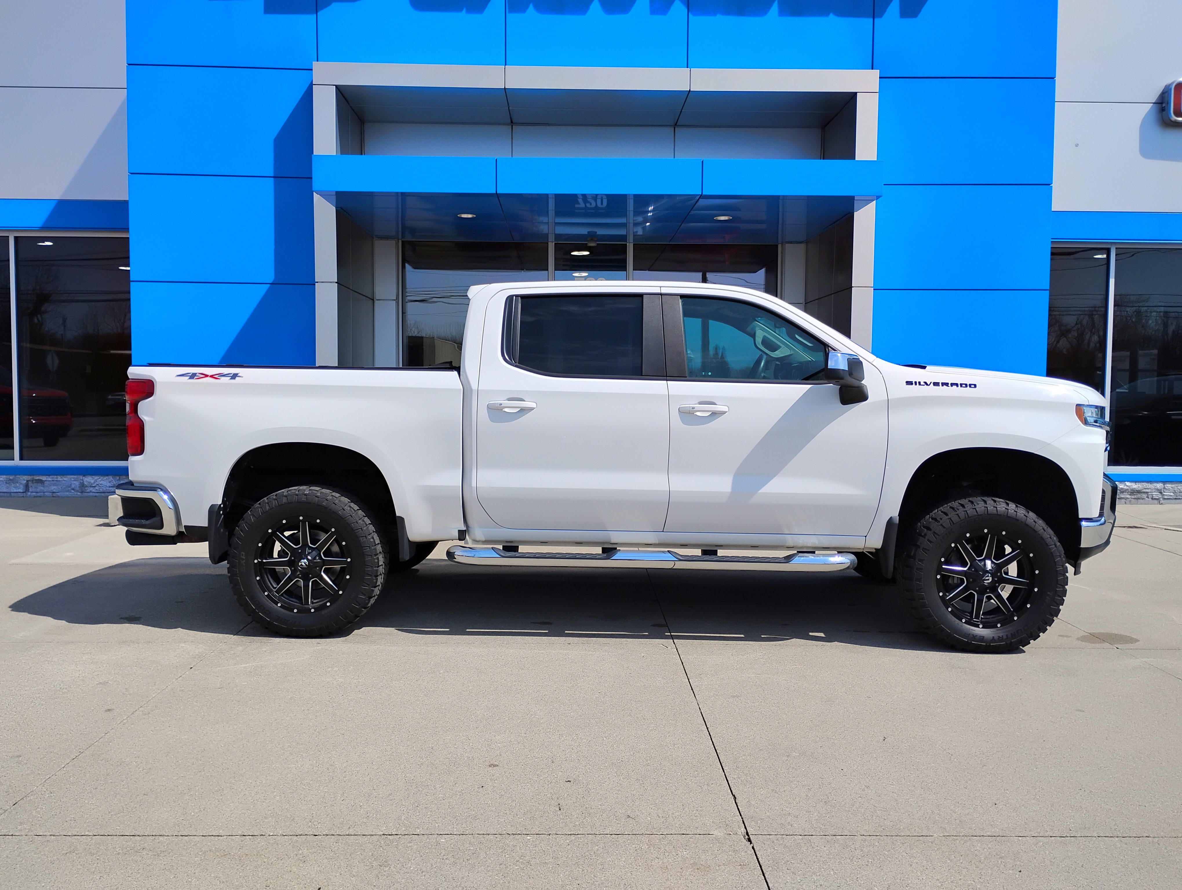 Used 2019 Chevrolet Silverado 1500 LT w/ All-Star Edition AWD/4WD image 32