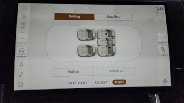 Used 2025 Land Rover Range Rover Sport SE image 23