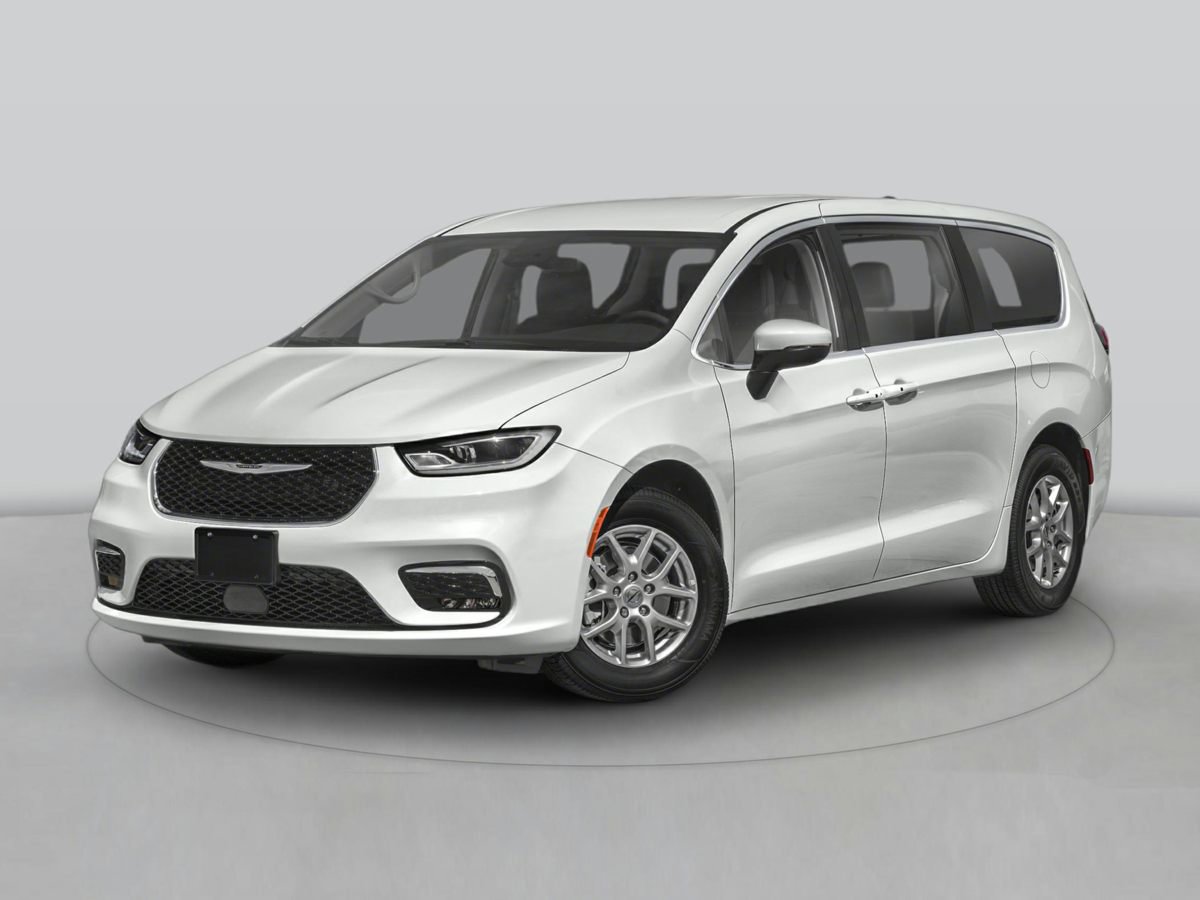 Used 2023 Chrysler Pacifica Pinnacle AWD/4WD image 1