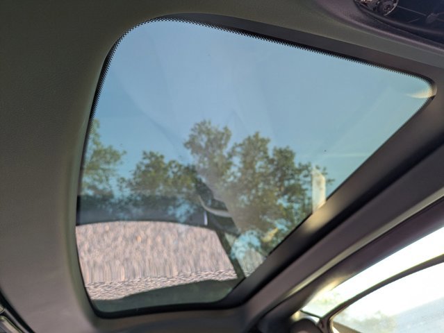 Used 2016 Mercedes-Benz SLK 300 image 12