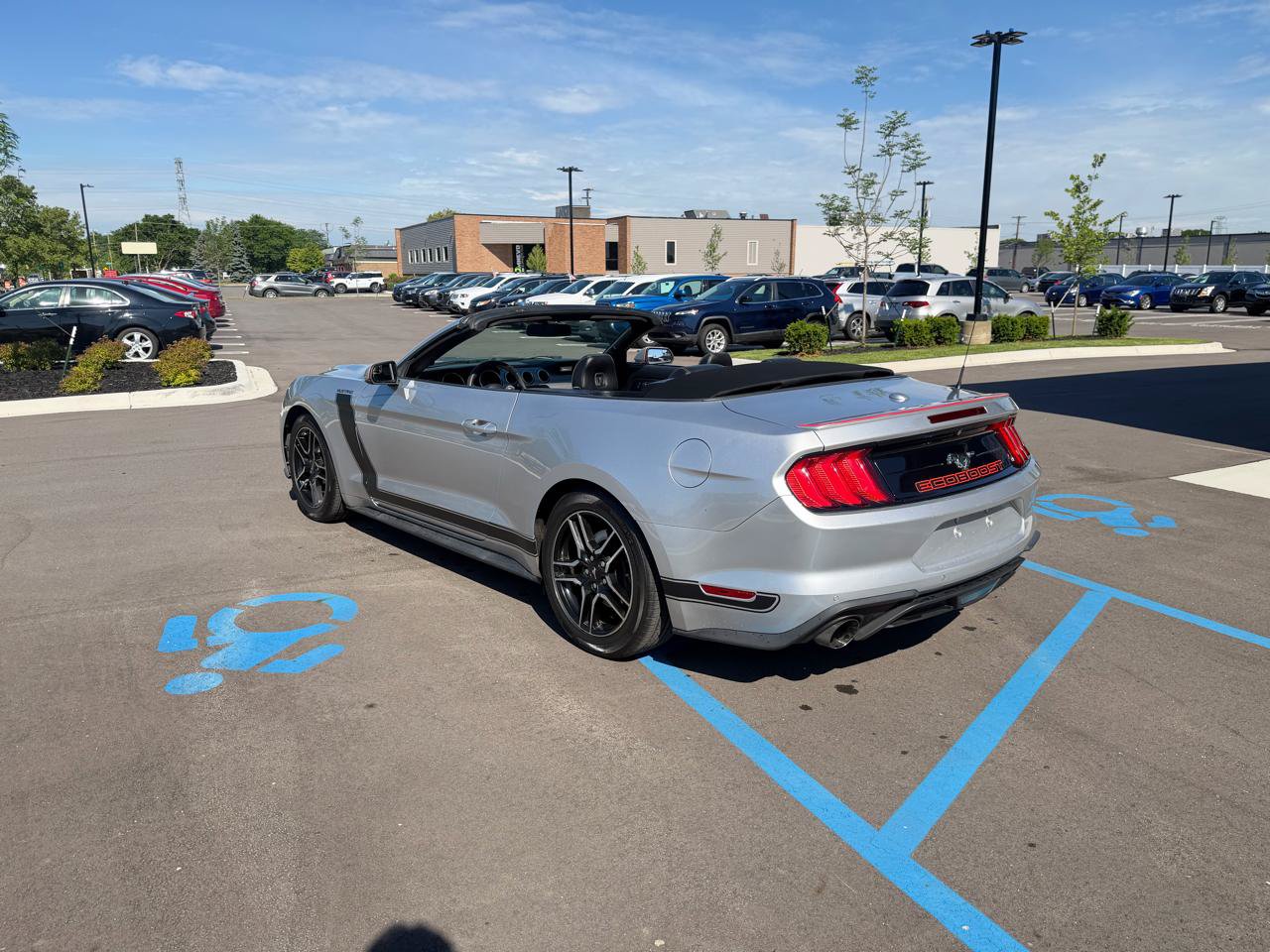 Used 2018 Ford Mustang Premium RWD image 12