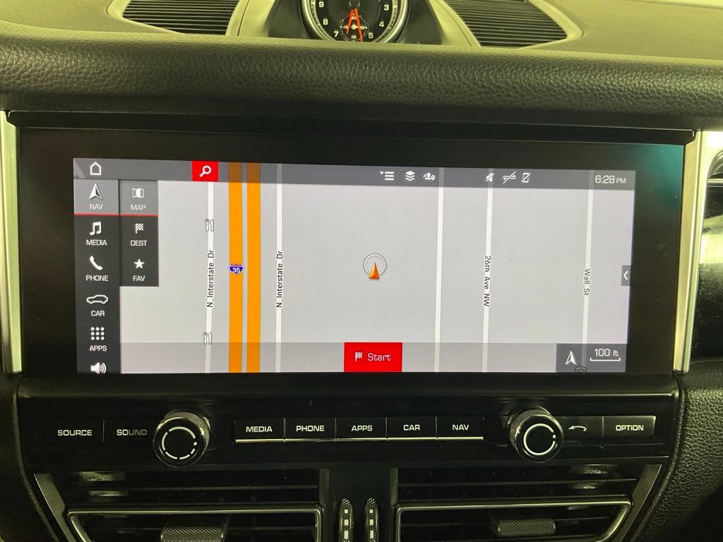 Used 2021 Porsche Macan AWD/4WD image 36