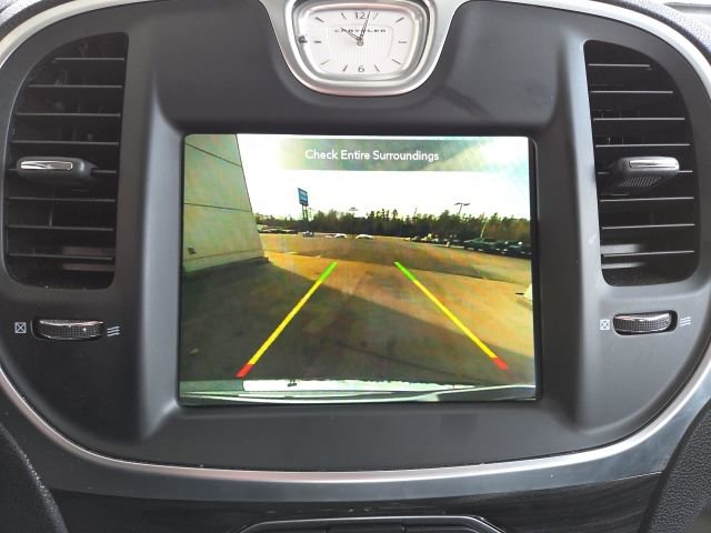 Used 2021 Chrysler 300 Touring L image 9