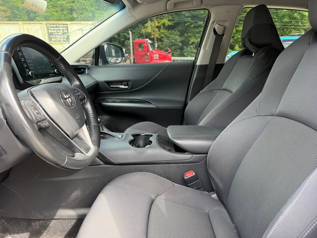 Certified 2022 Toyota Venza LE AWD/4WD image 10