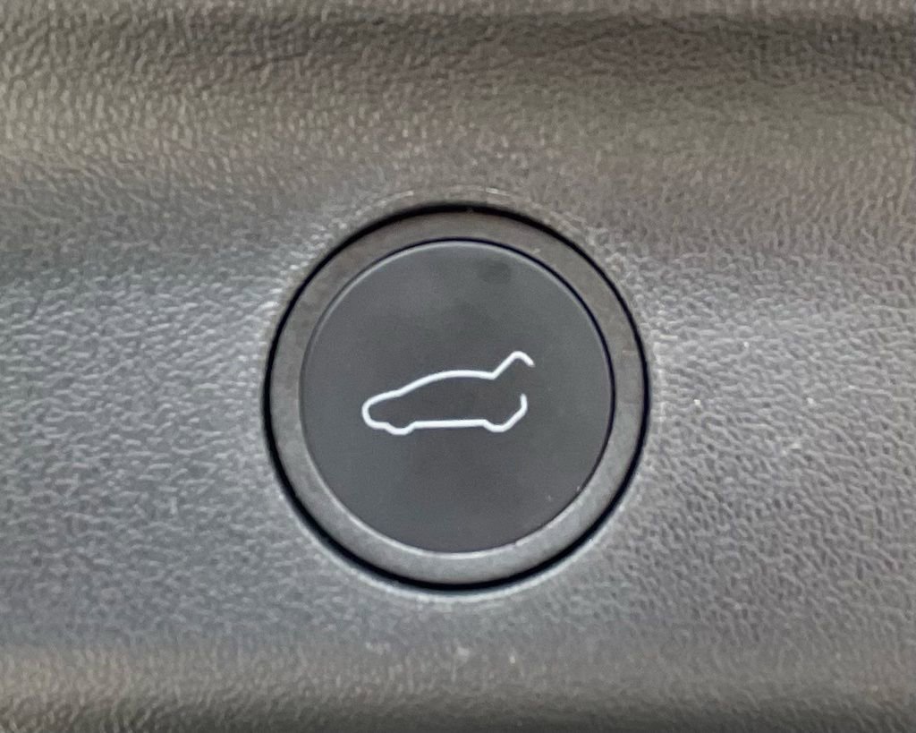 Used 2024 Tesla Model Y Long Range image 14