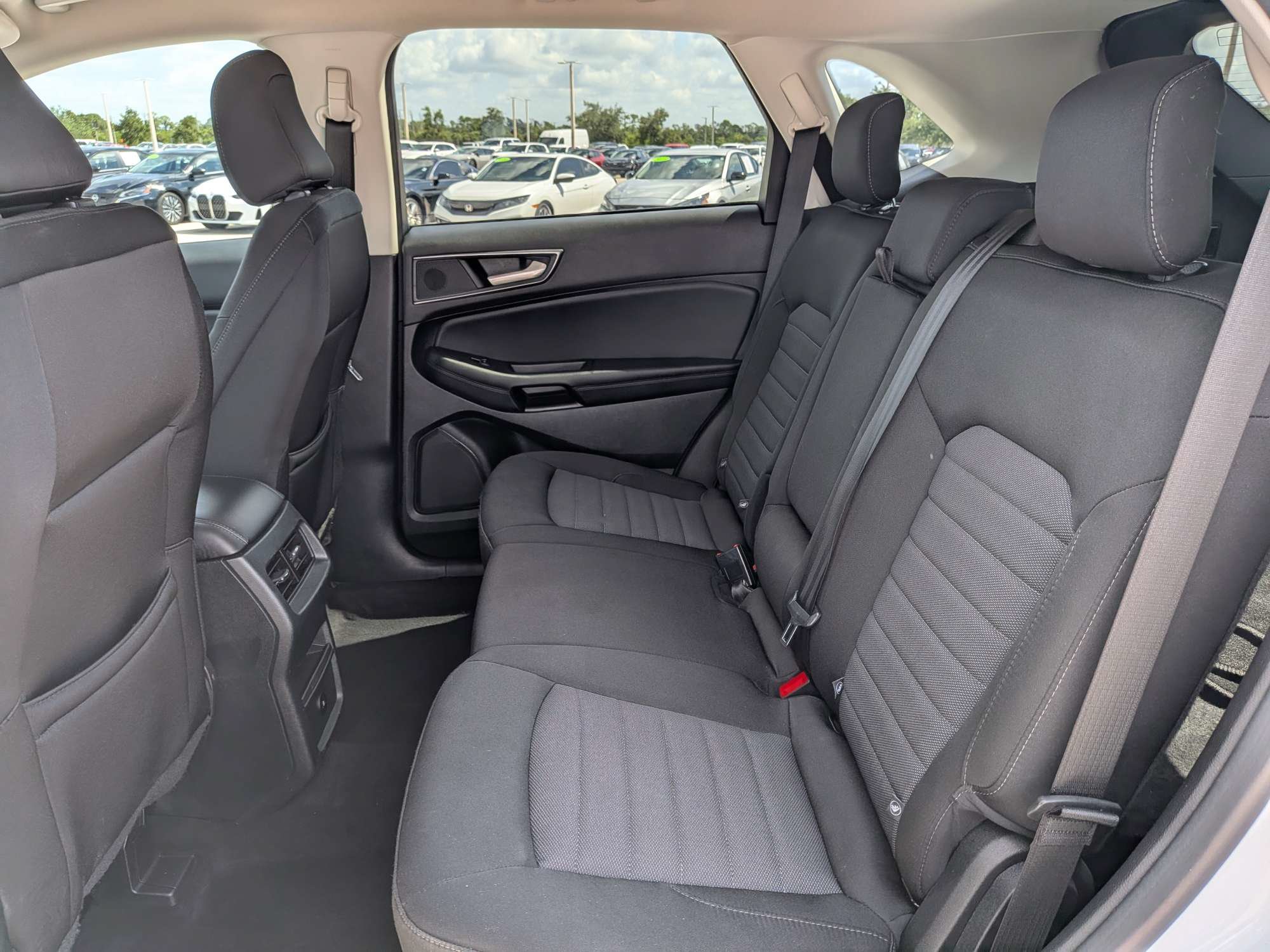 Used 2024 Ford Edge SE AWD/4WD image 16