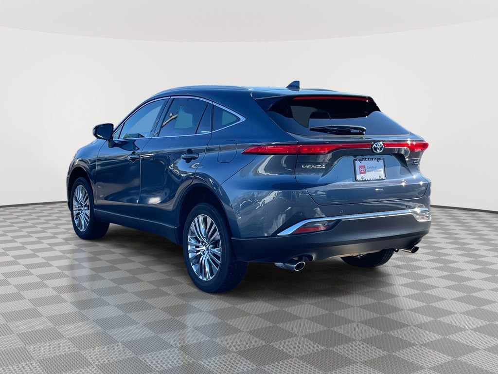 Used 2023 Toyota Venza XLE image 5