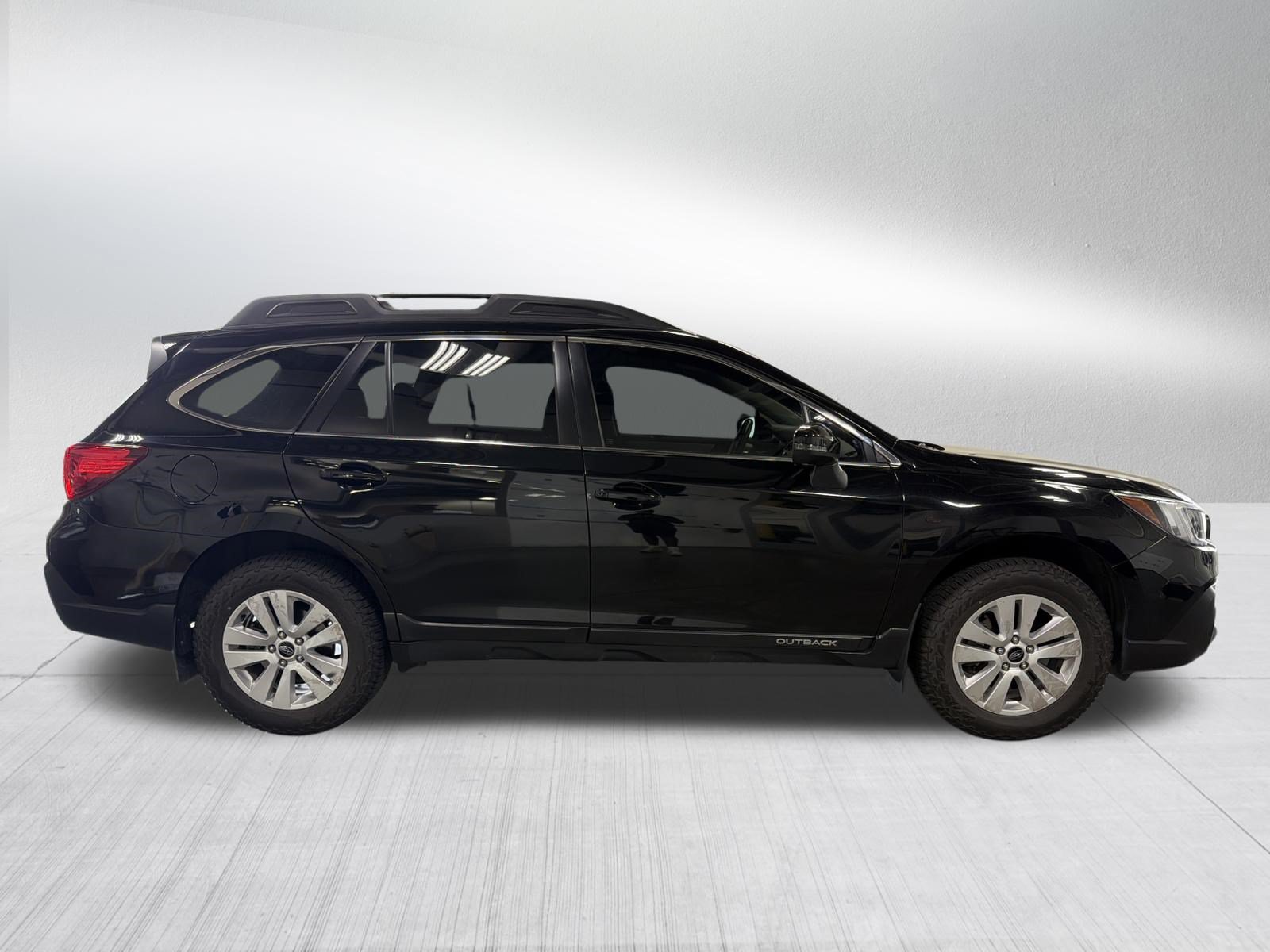 Used 2019 Subaru Outback 2.5i Premium AWD/4WD image 8