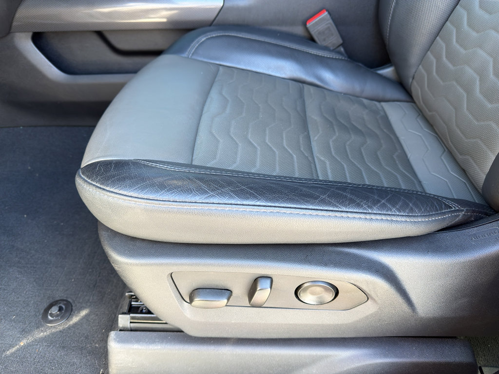 Used 2024 Chevrolet Silverado 2500 ZR2 image 14