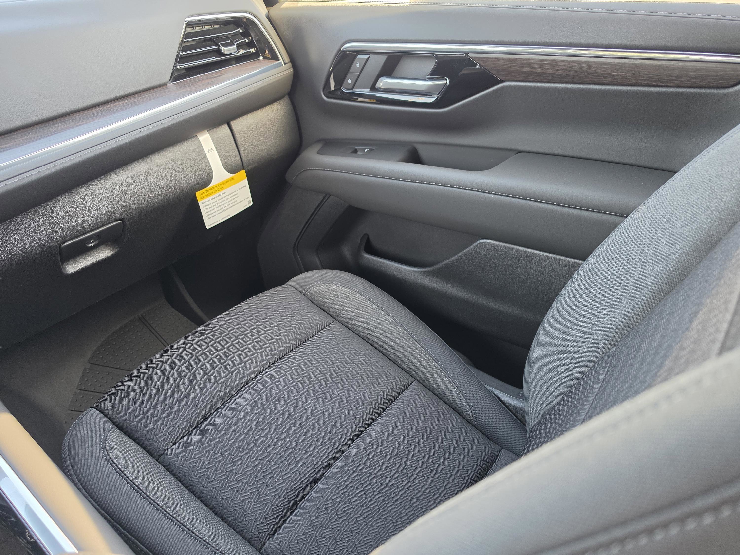 New 2026 Chevrolet Suburban LS w/ Max Trailering Package image 20