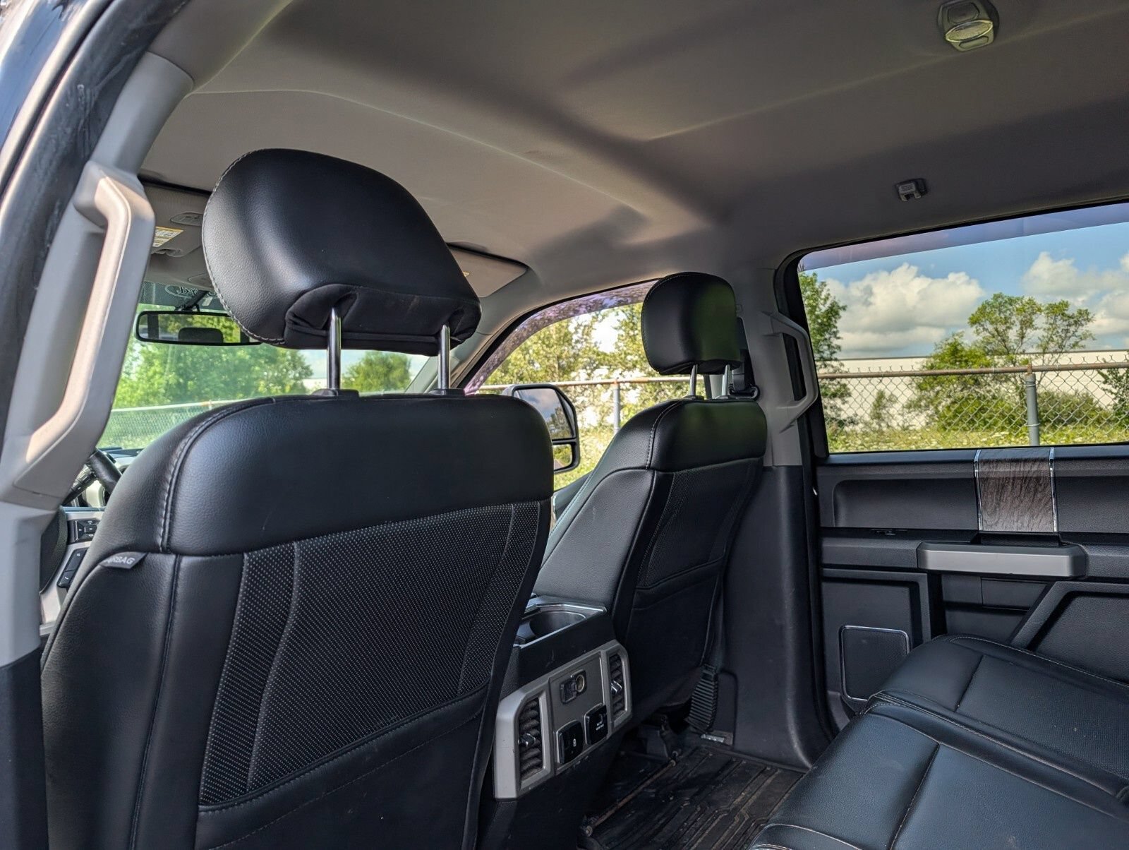 Used 2019 Ford F350 Lariat AWD/4WD image 22