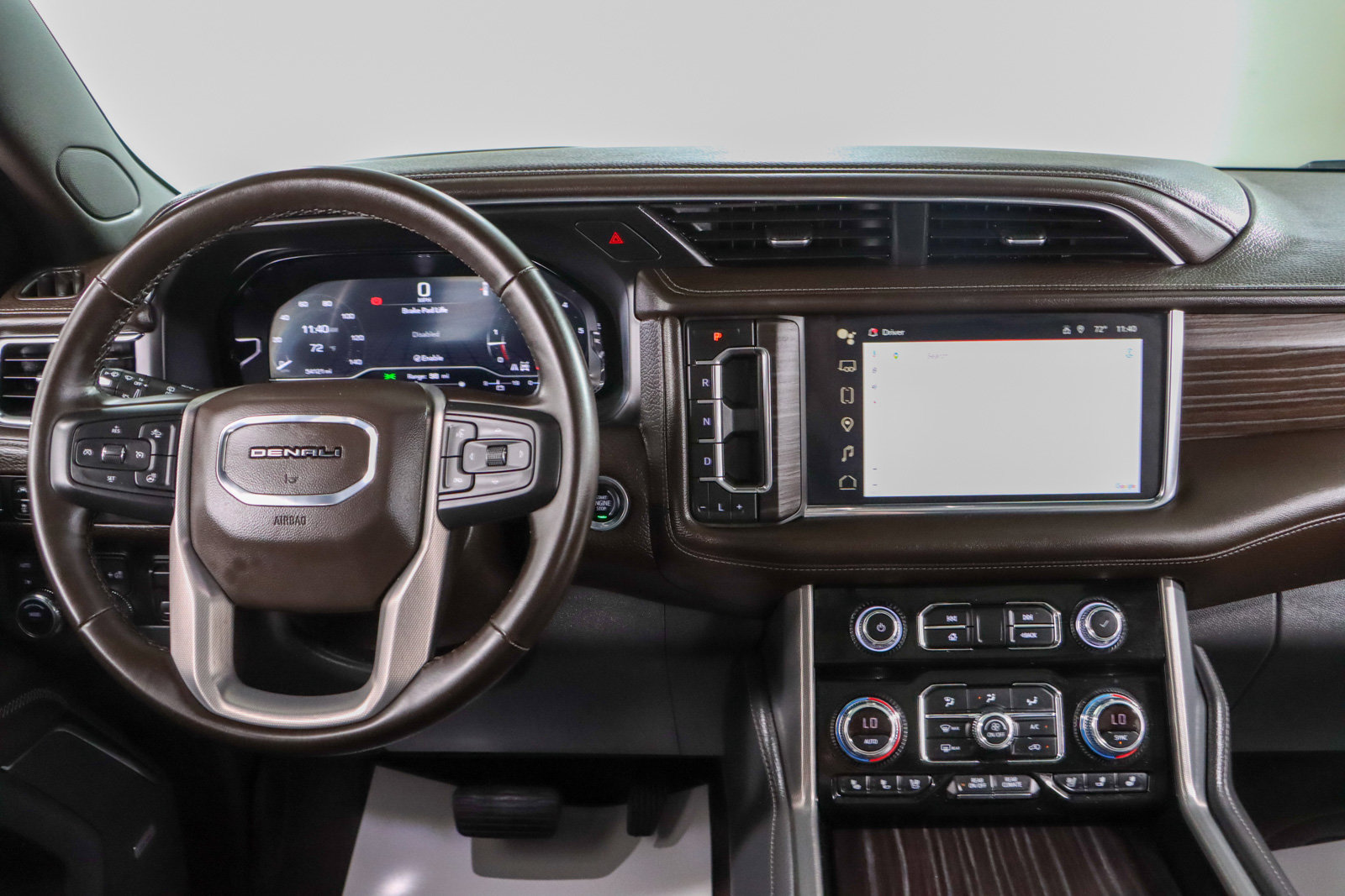 Used 2023 GMC Yukon Denali w/ Max Trailering Package AWD/4WD image 18