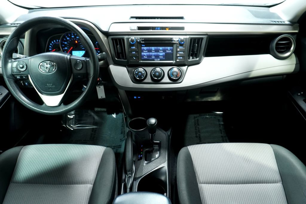 Used 2015 Toyota RAV4 LE AWD/4WD image 14
