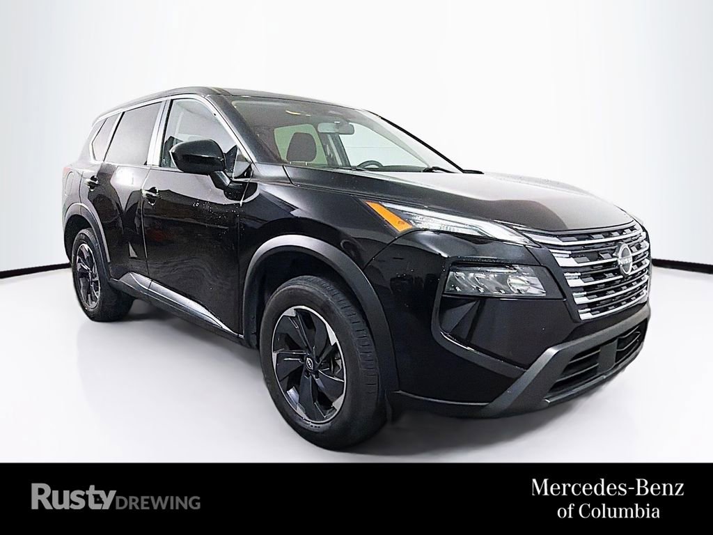 Used 2024 Nissan Rogue SV FWD image 1