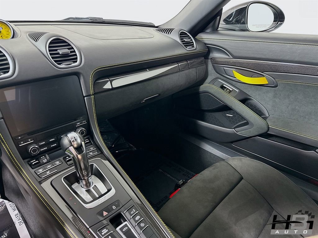 Used 2022 Porsche 718 Boxster Spyder RWD image 16