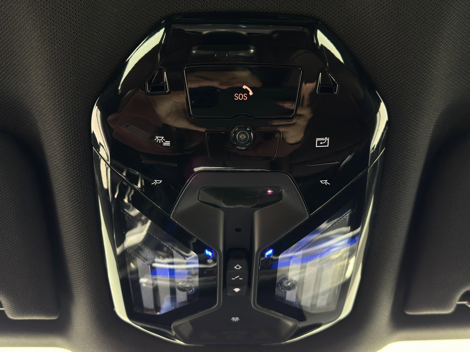 Used 2024 BMW i7 xDrive60 image 38