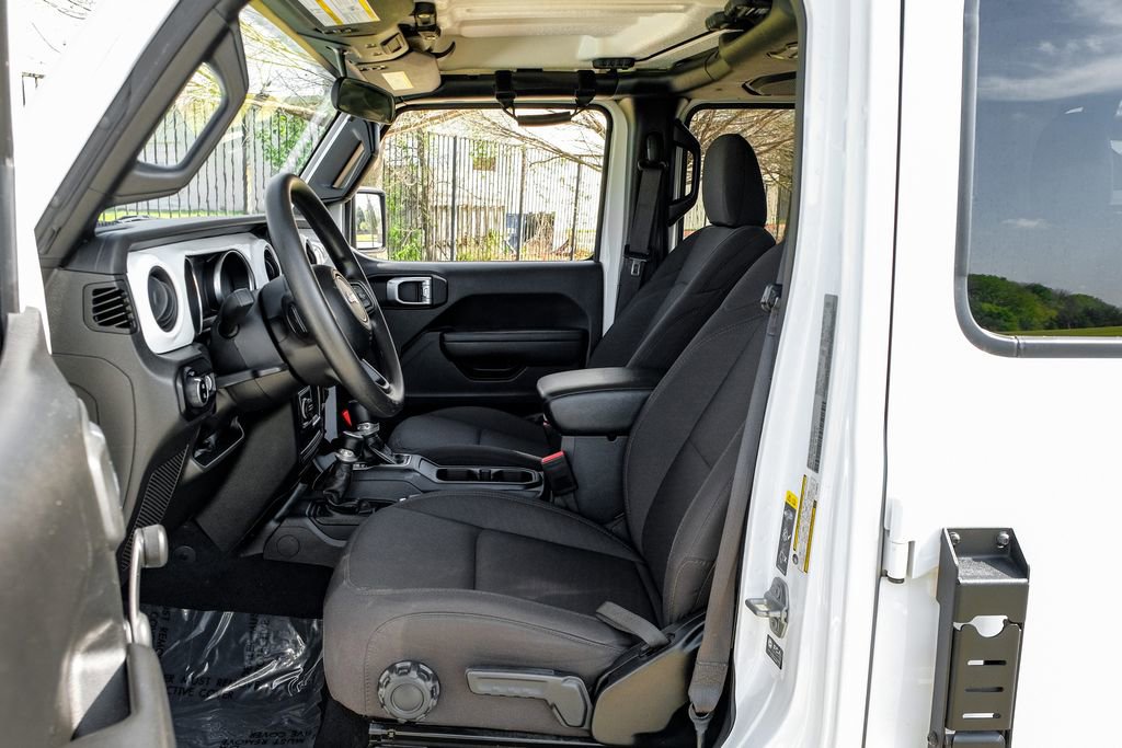 Used 2023 Jeep Gladiator Sport image 6