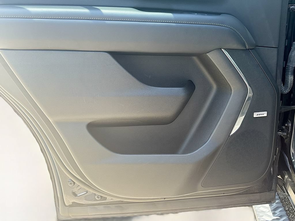 Used 2023 Chevrolet Tahoe Z71 AWD/4WD image 15