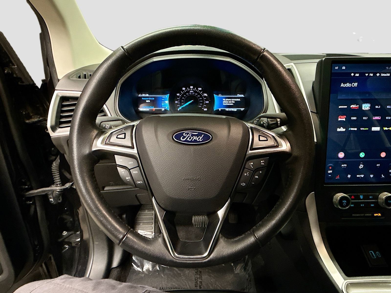 Used 2024 Ford Edge SEL image 13
