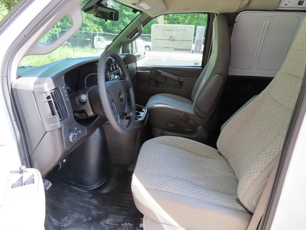 New 2026 Chevrolet Express 3500 Extended w/ Driver Convenience Package RWD image 20