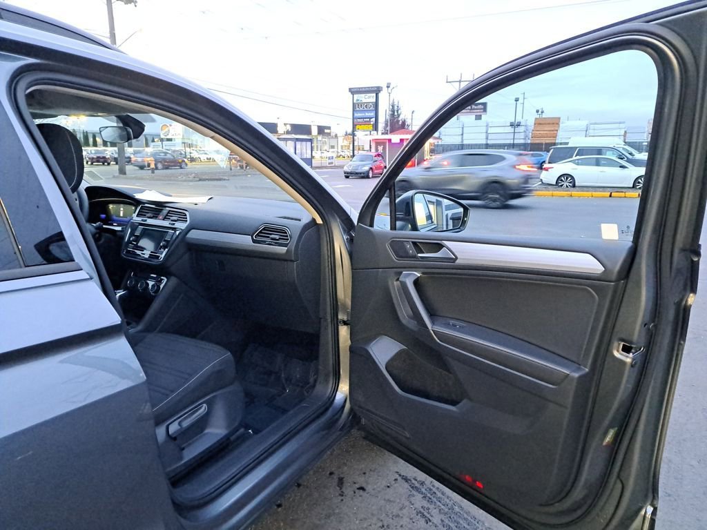 Used 2023 Volkswagen Tiguan S image 16