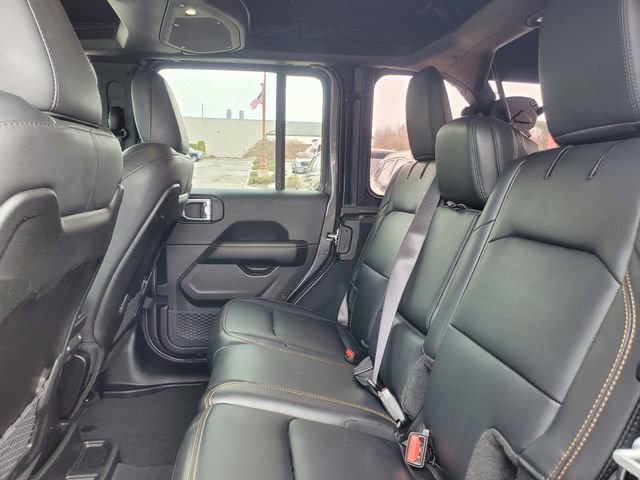 Used 2024 Jeep Wrangler Sahara image 31