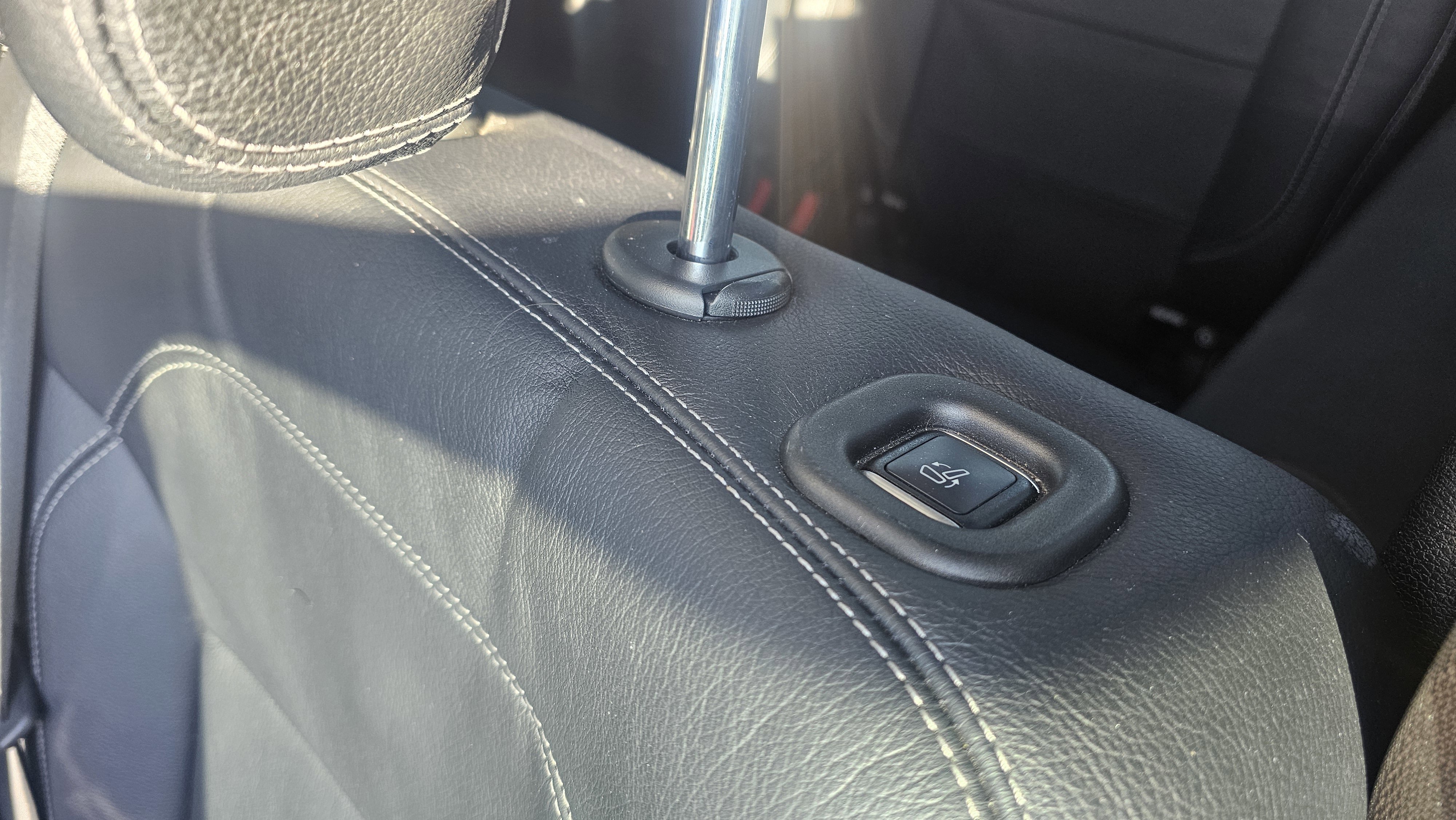 Used 2014 Mercedes-Benz GL 450 4MATIC 4dr GL 450 w/ Driver Assistance Package image 24