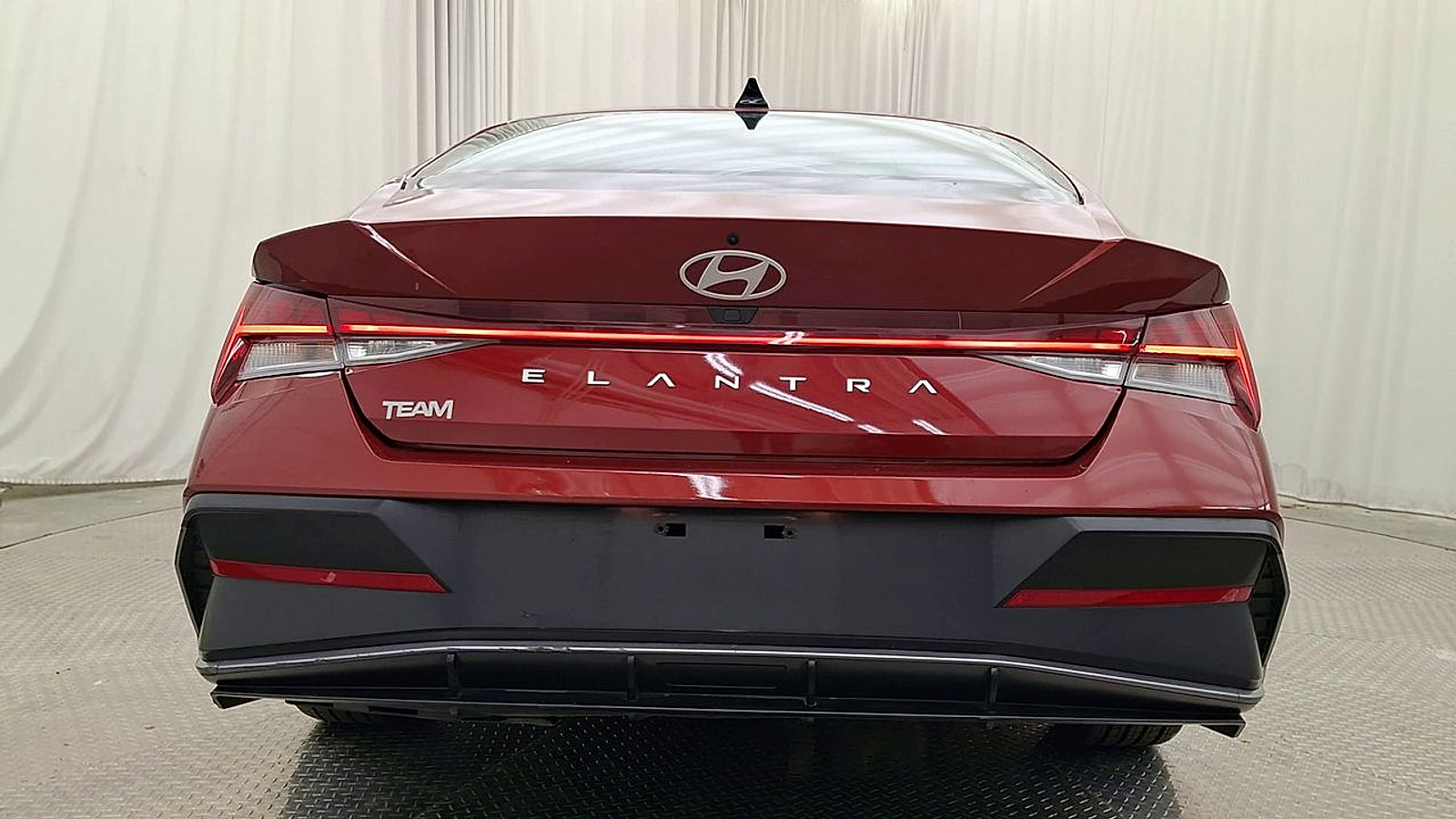 Used 2024 Hyundai Elantra SEL w/ Convenience Package FWD image 2