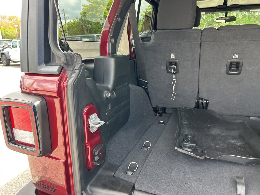 Used 2021 Jeep Wrangler Unlimited Sport image 29