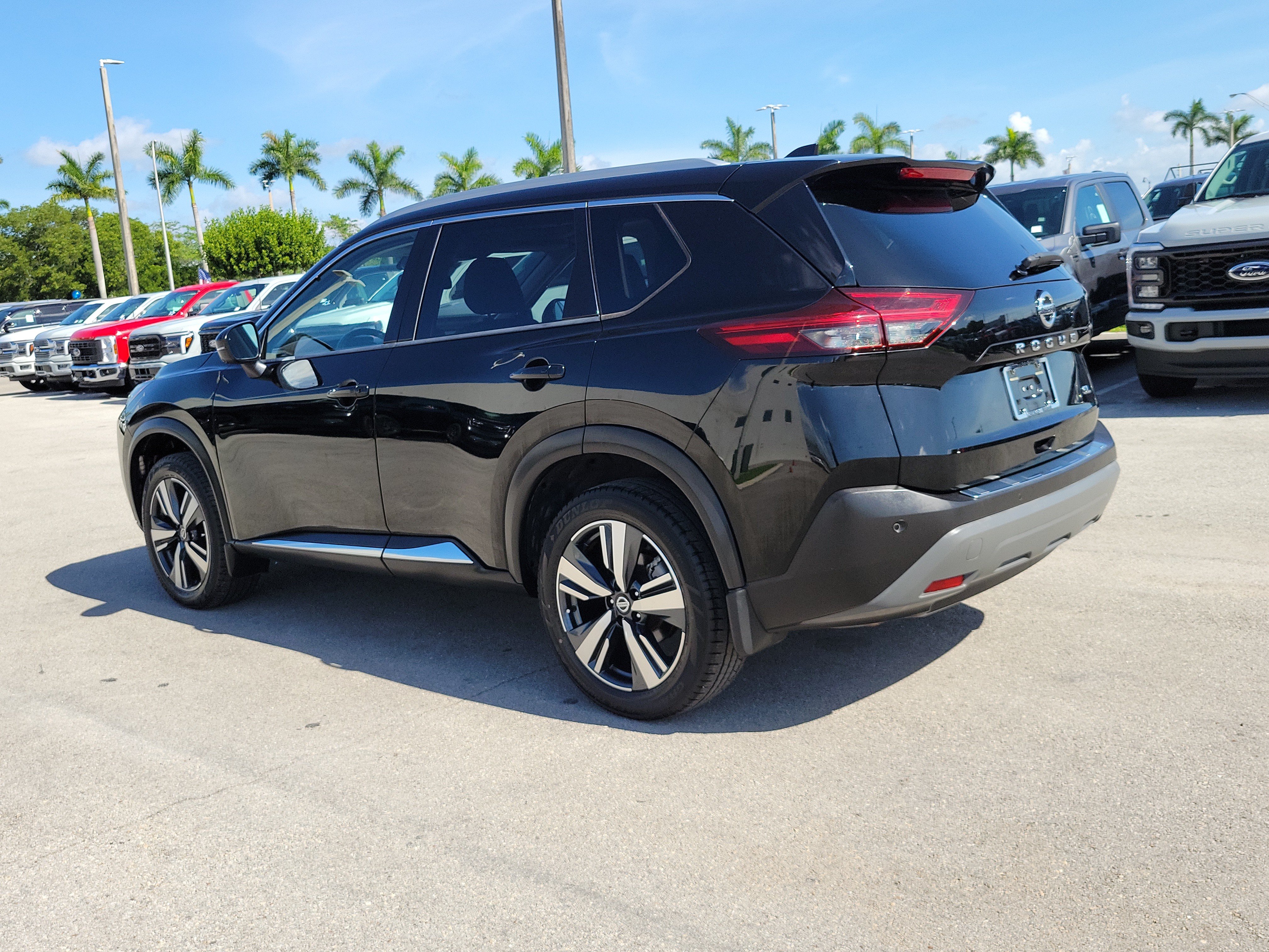 Used 2021 Nissan Rogue SL w/ Premium Package FWD image 7