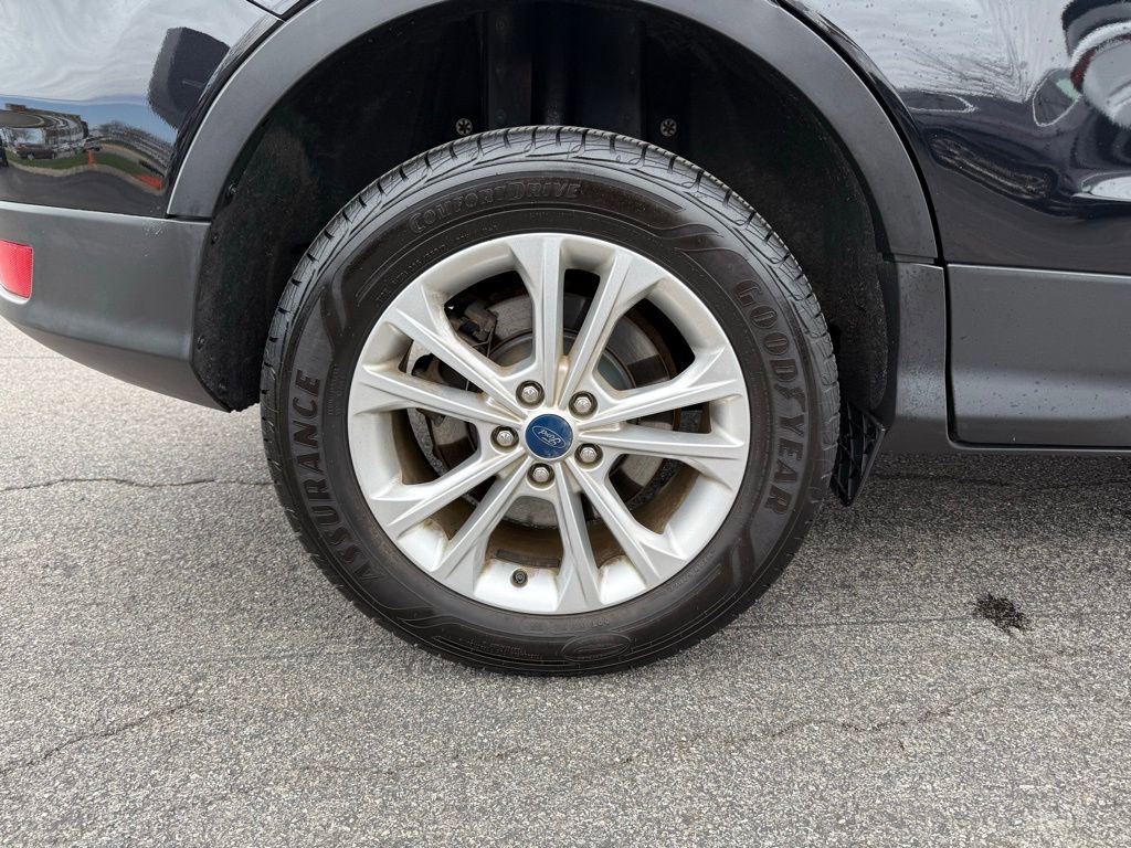 Used 2019 Ford Escape SE image 25