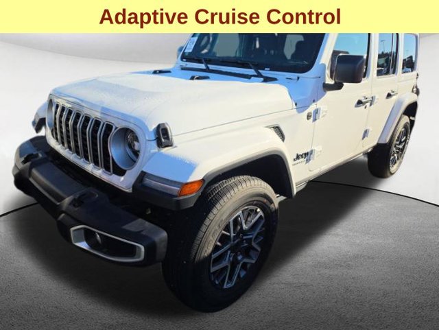 Used 2026 Jeep Wrangler Unlimited Sahara AWD/4WD image 5