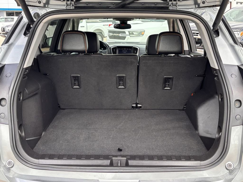 Used 2024 GMC Terrain AT4 image 26