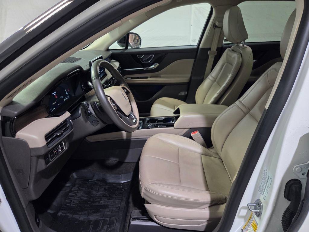 Used 2022 Lincoln Corsair Reserve w/ Equipment Group 201A AWD/4WD image 16