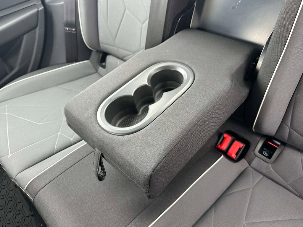 Used 2025 Volkswagen Jetta Sport image 24