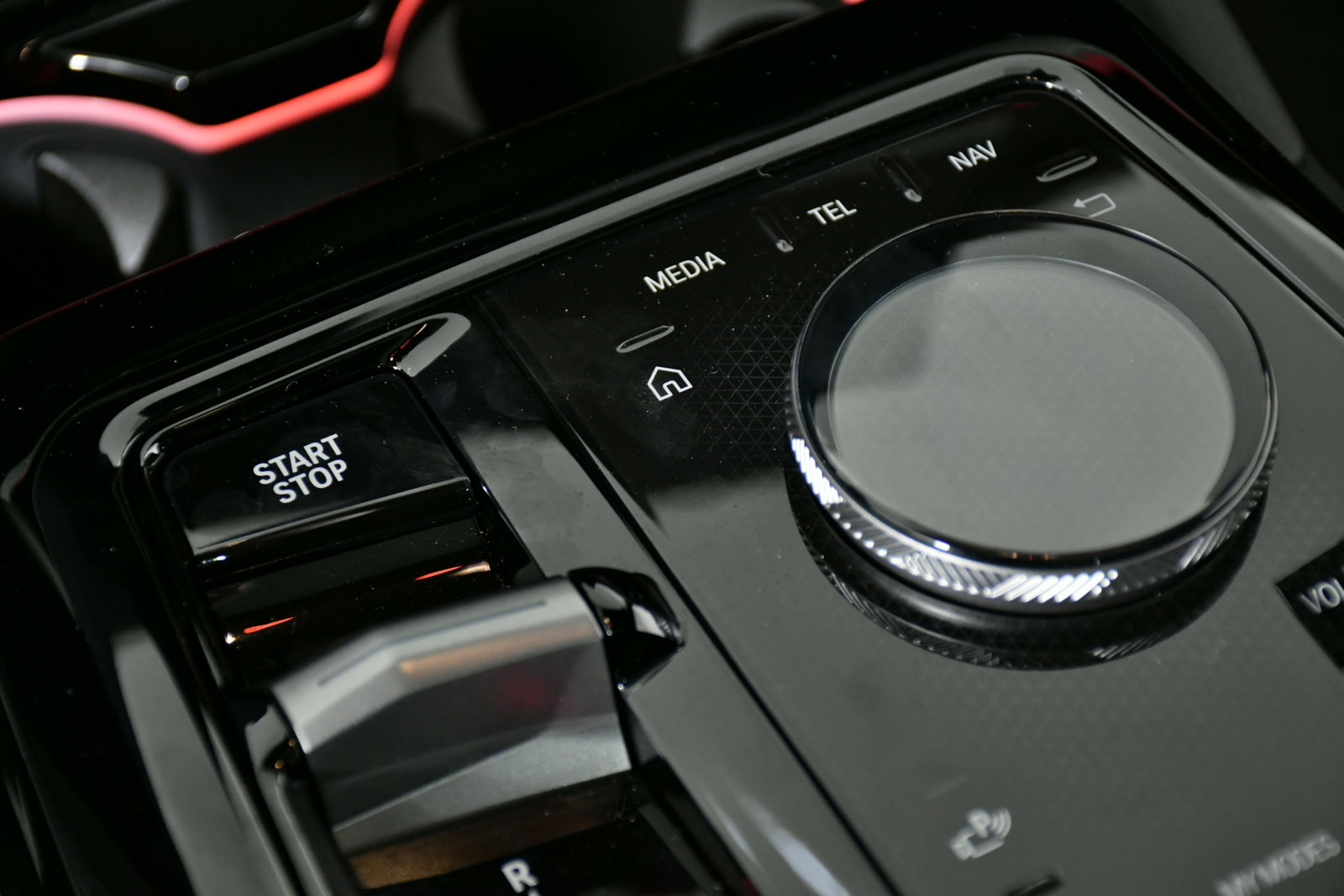 Used 2025 BMW i5 xDrive40 w/ Premium Package image 19