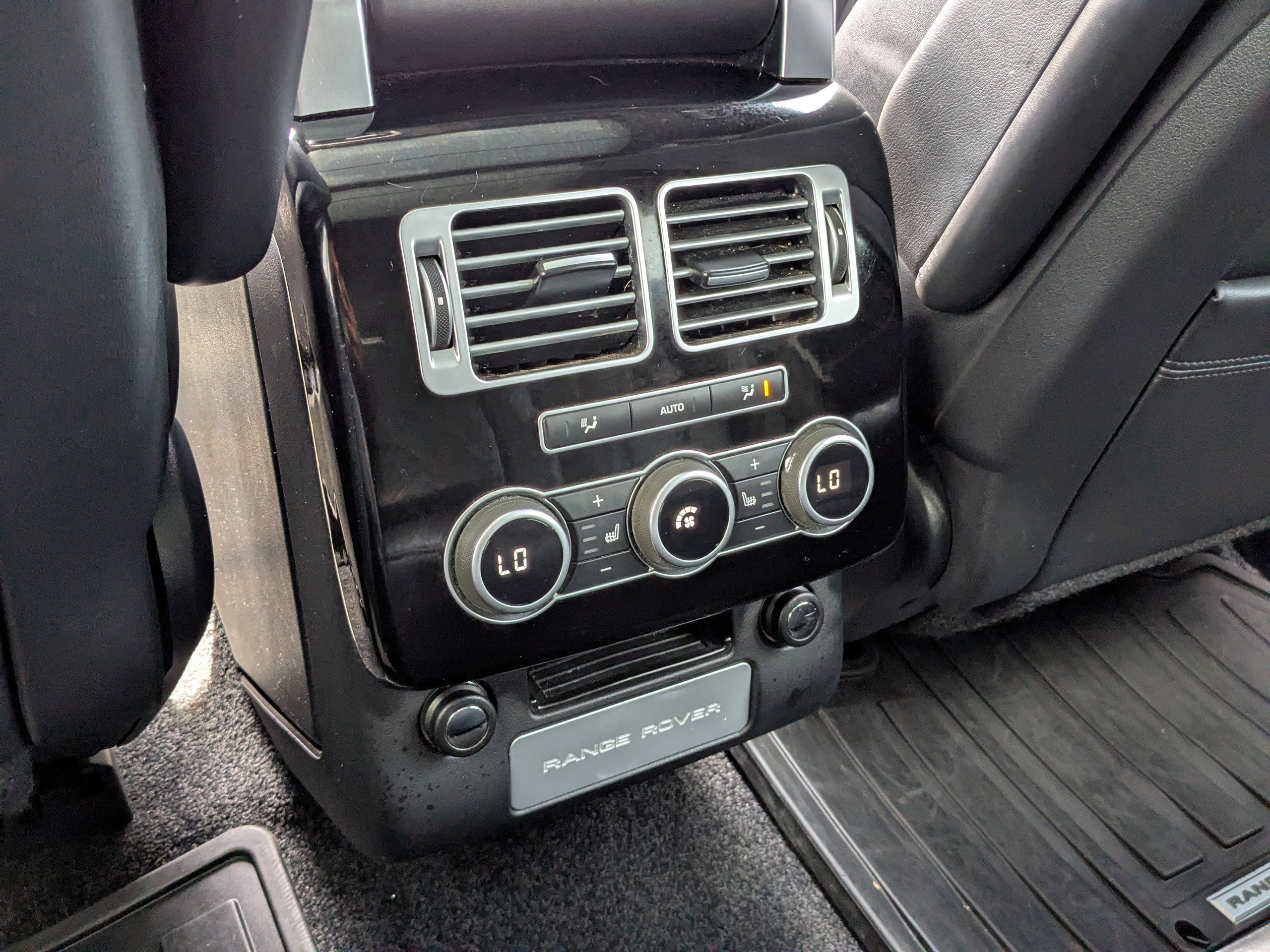 Used 2017 Land Rover Range Rover HSE AWD/4WD image 14